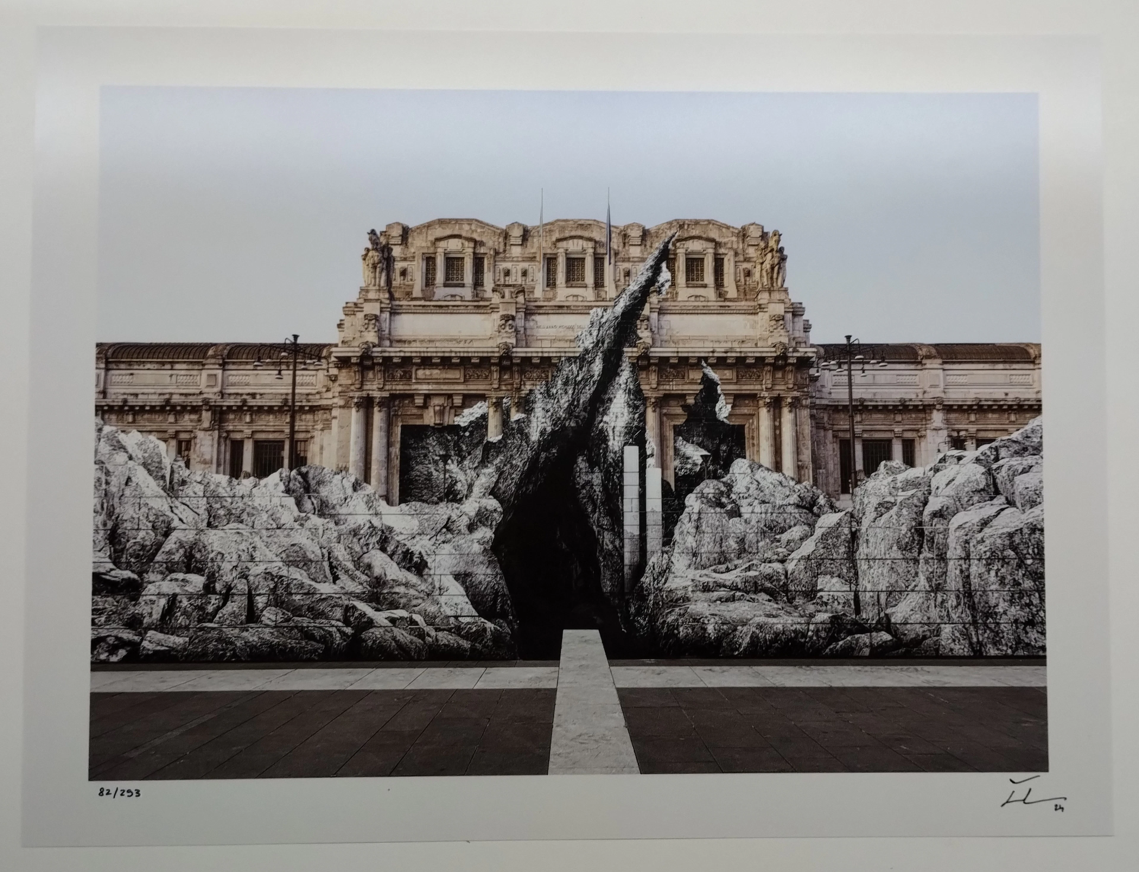 JR - La Nascita, Milano Centrale, Italie, 2024