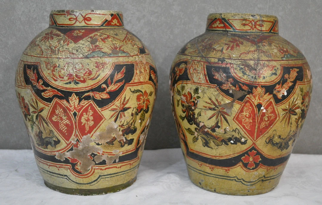 Iran, Perse - Paire de vases ou urnes Funéraires, fin du XVIIIe siècle