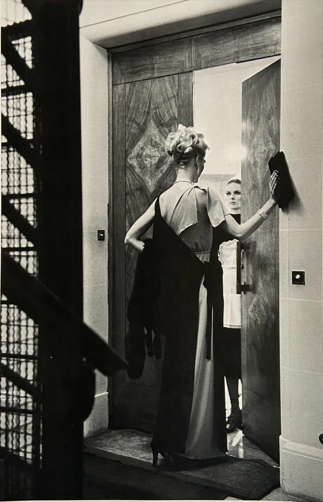 Helmut Newton - 16th arrondissement, Paris, 1976 - Photo-lithographie