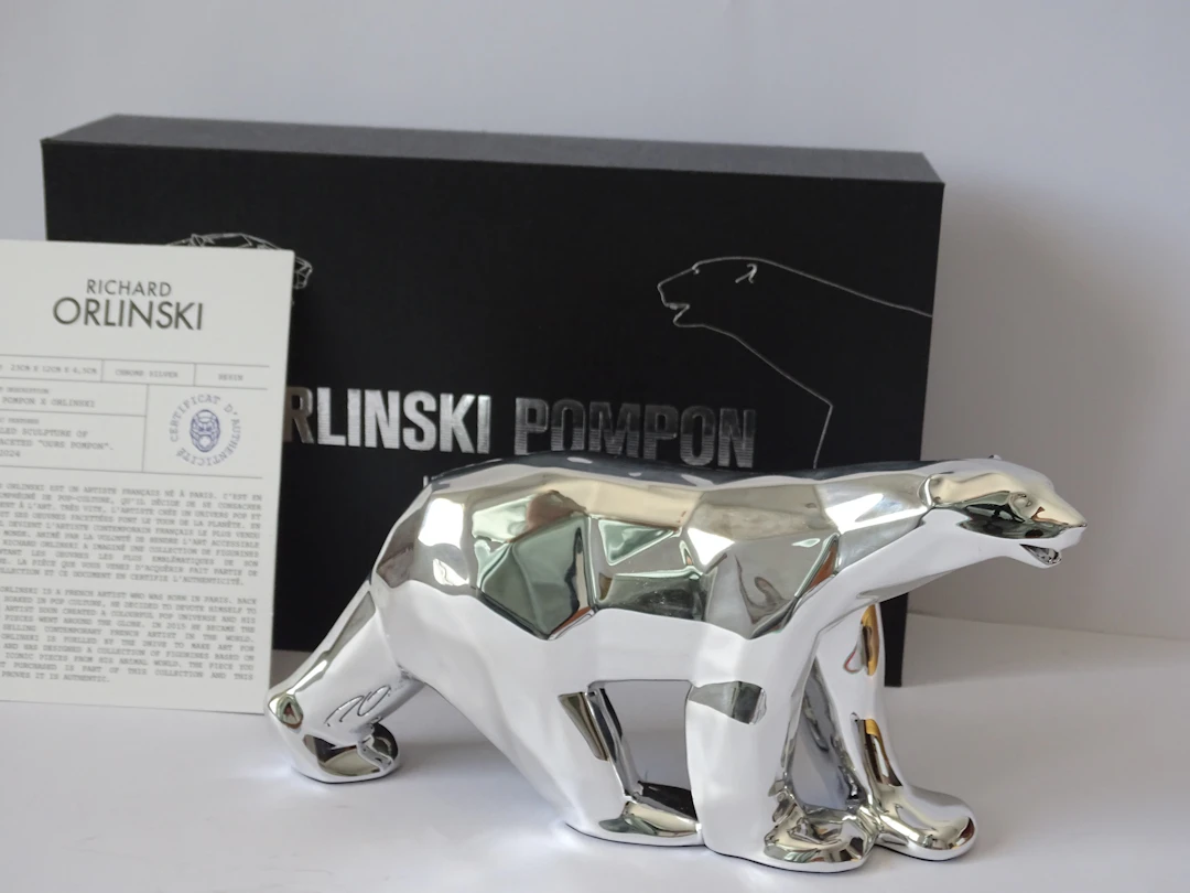 Richard Orlinski - L'ours pompon en argent - sculpture