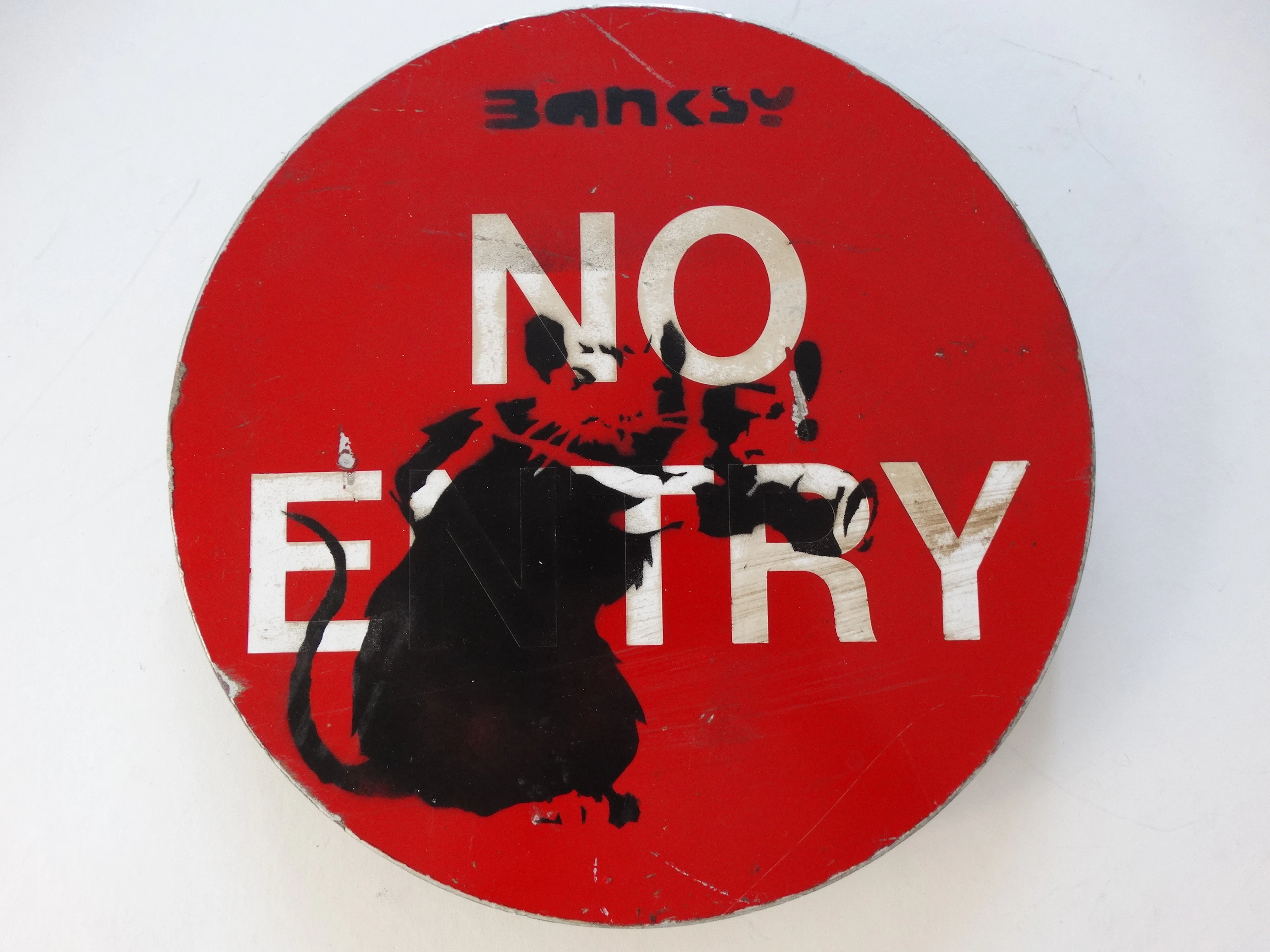 Banksy (attribué à) -Panneau, circa 2006, Pochoir