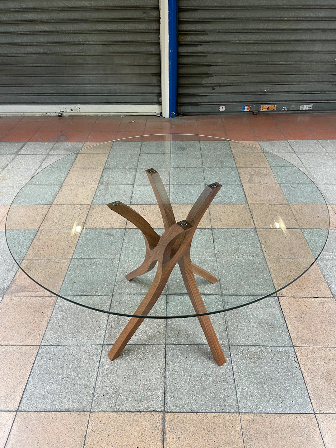 Xavier MICLET - Table VRILLE en noyer, circa 2000