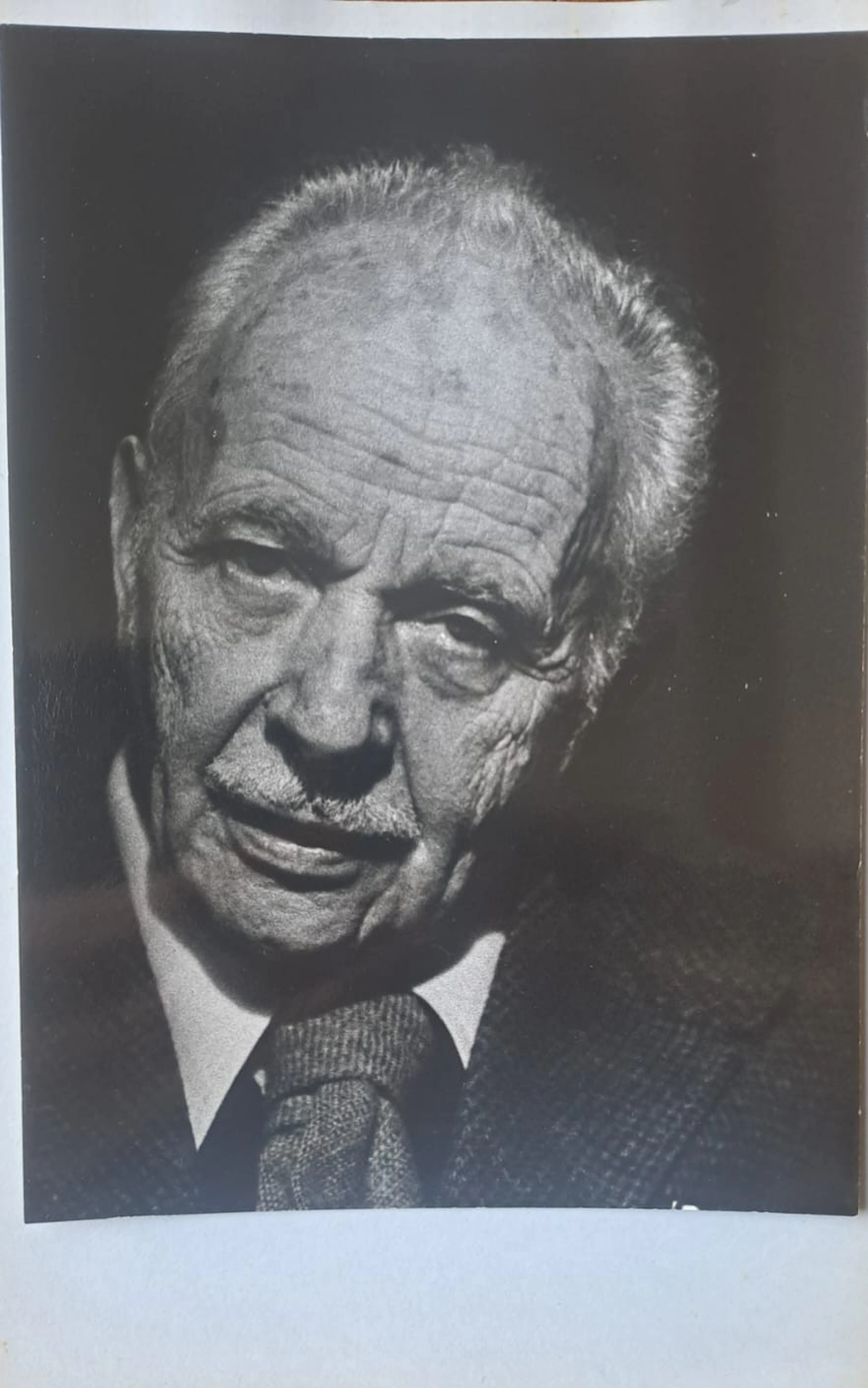 Daniel Wallard - Louis Aragon, Trouville 1979 - Tirage argentique