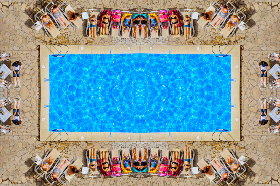 Gaudi .C -The-pool-on-the-sky, 2017 - Impression numérique