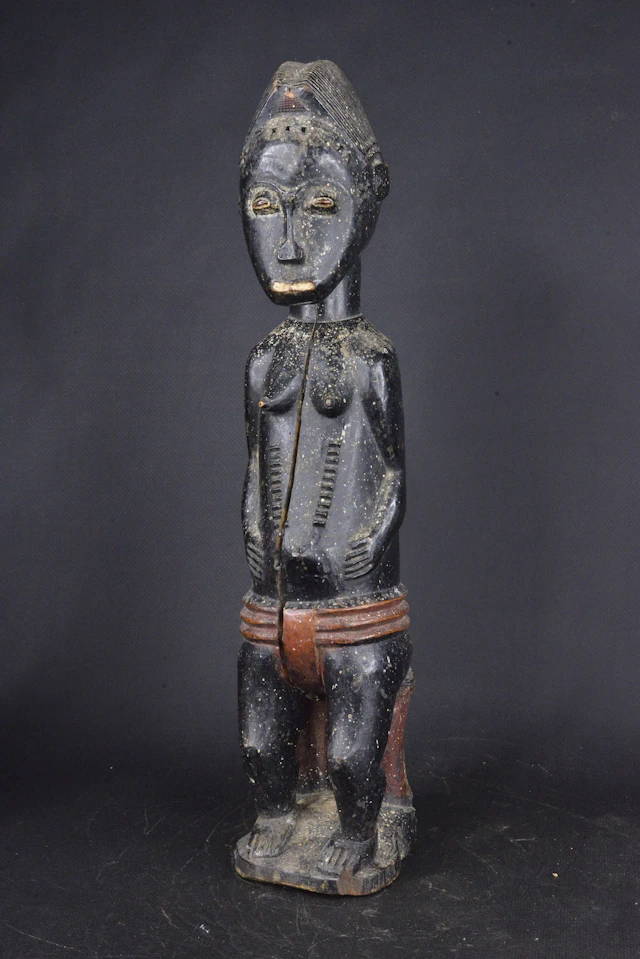 Côte d’Ivoire - Statue de reine Baoulé milieu du XXème siècle