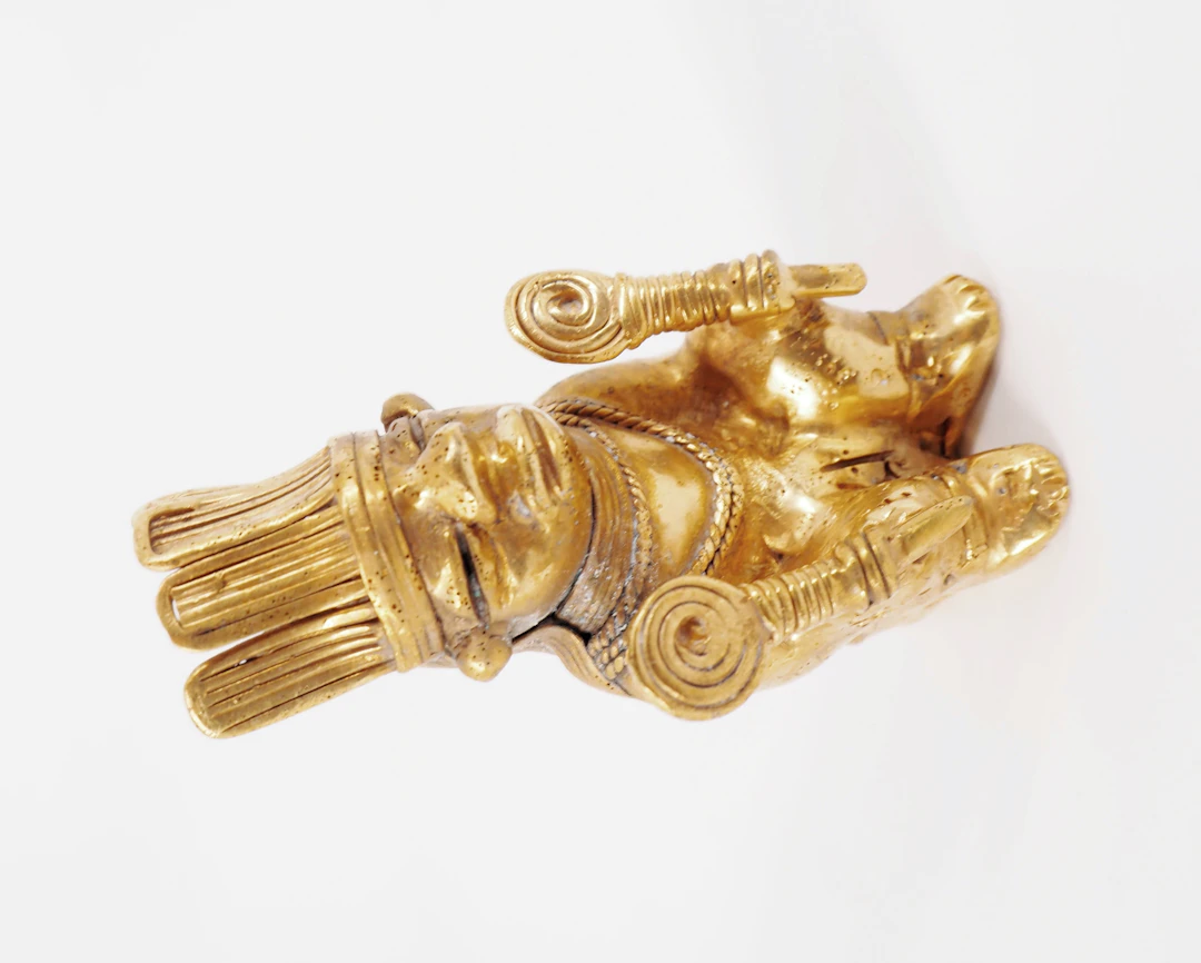 COLOMBIE Civilisation Taïrona - Femme Ouutsür - Statuette en or tumbago