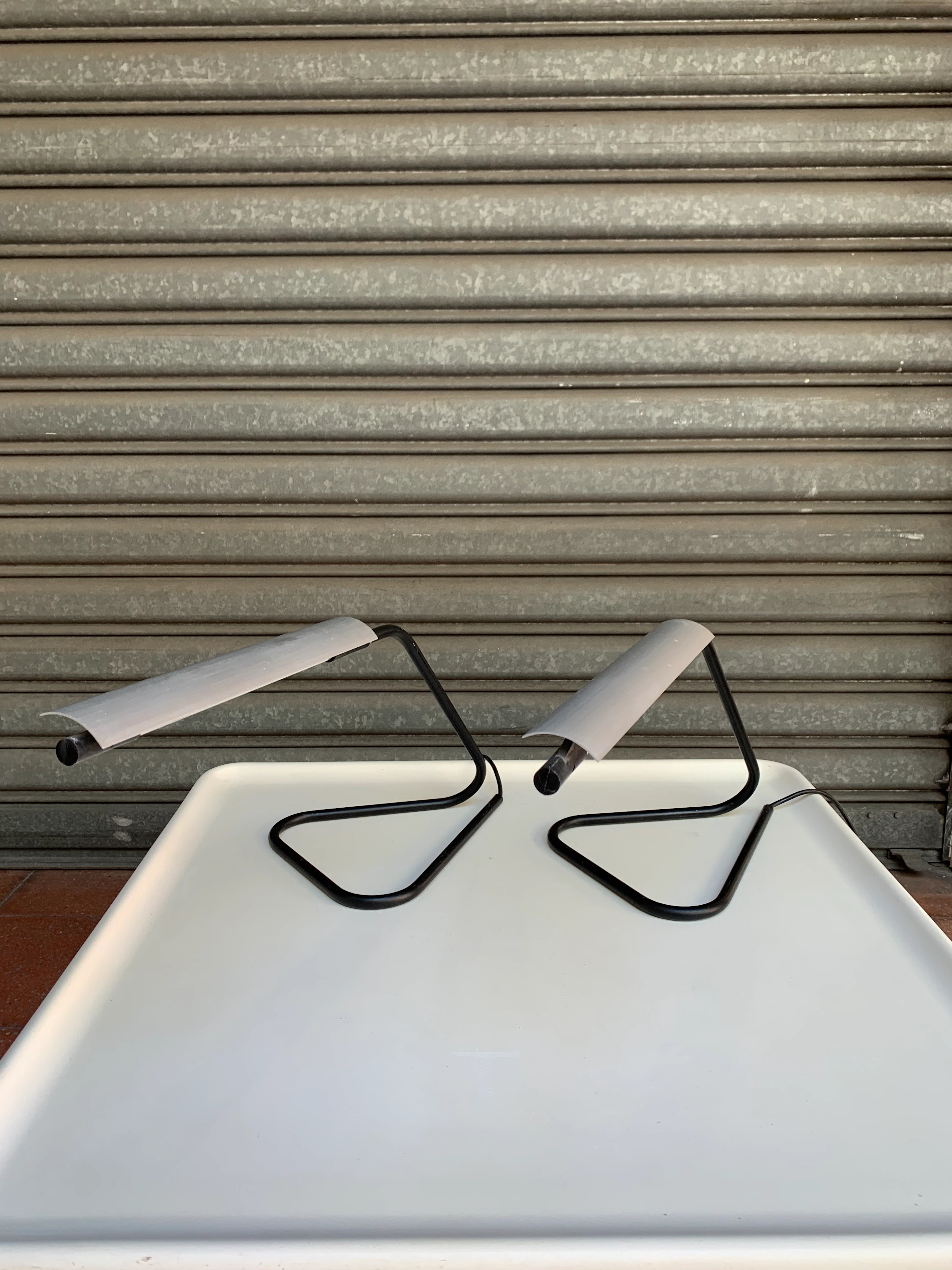 Achille et Pier Giacomo Castiglioni - Paire de lampes Tubino, circa 1970