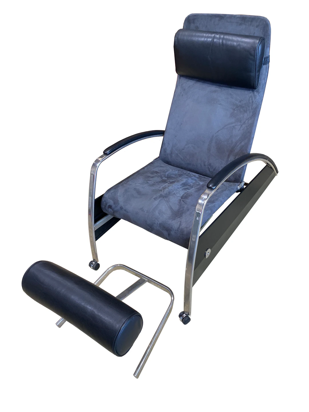 Jean PROUVE - Fauteuil - "Grand repos" et repose pieds, circa 1980