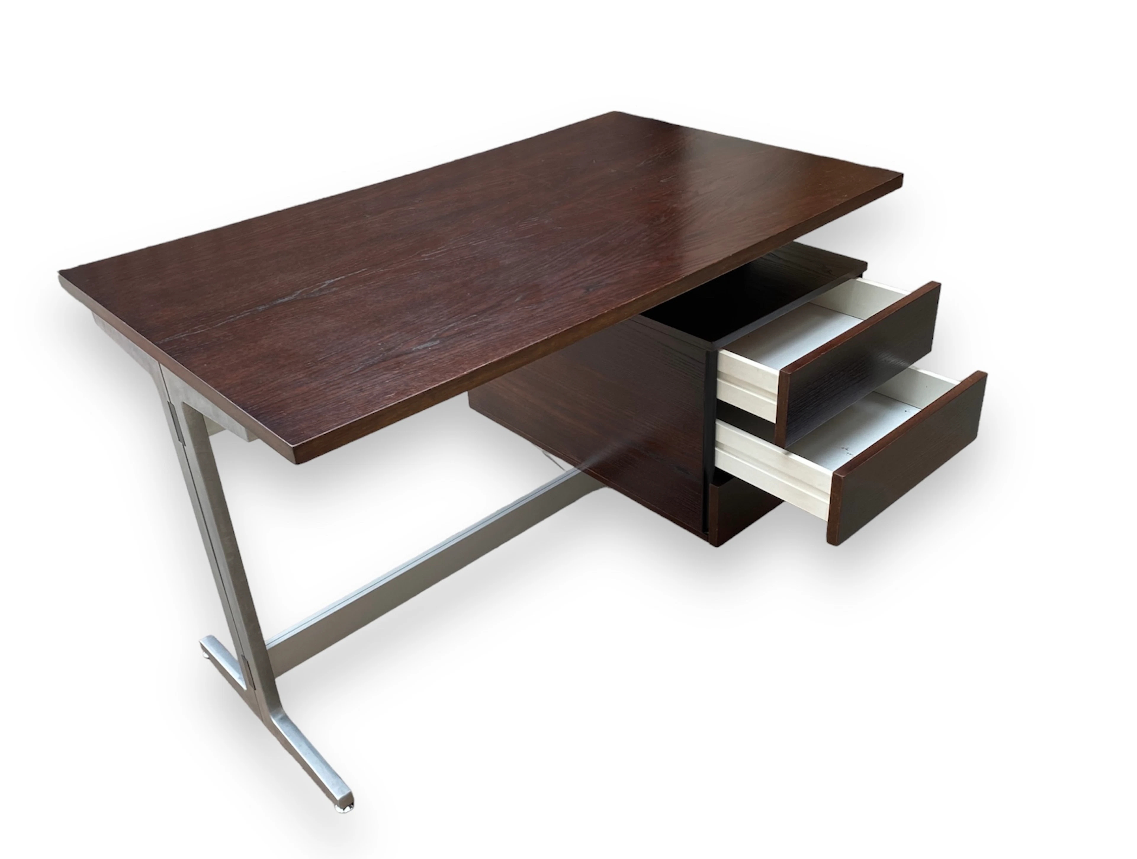 Étienne Fermigier - Bureau modèle F330