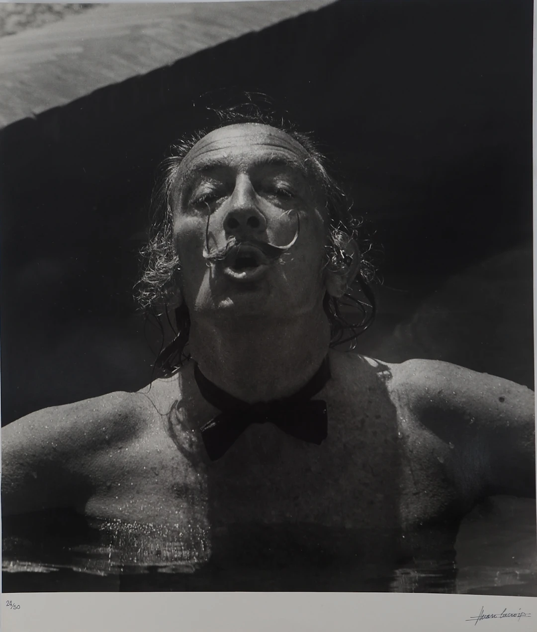 Marc LACROIX : Dali dans une Piscine, Photographie originale signée