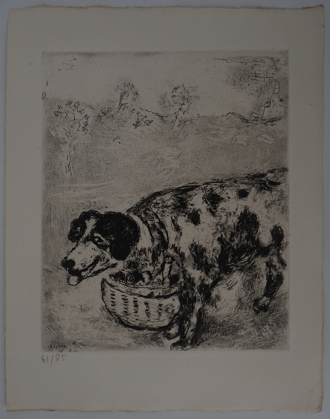 Marc CHAGALL : Le chien au panier, Gravure originale signée