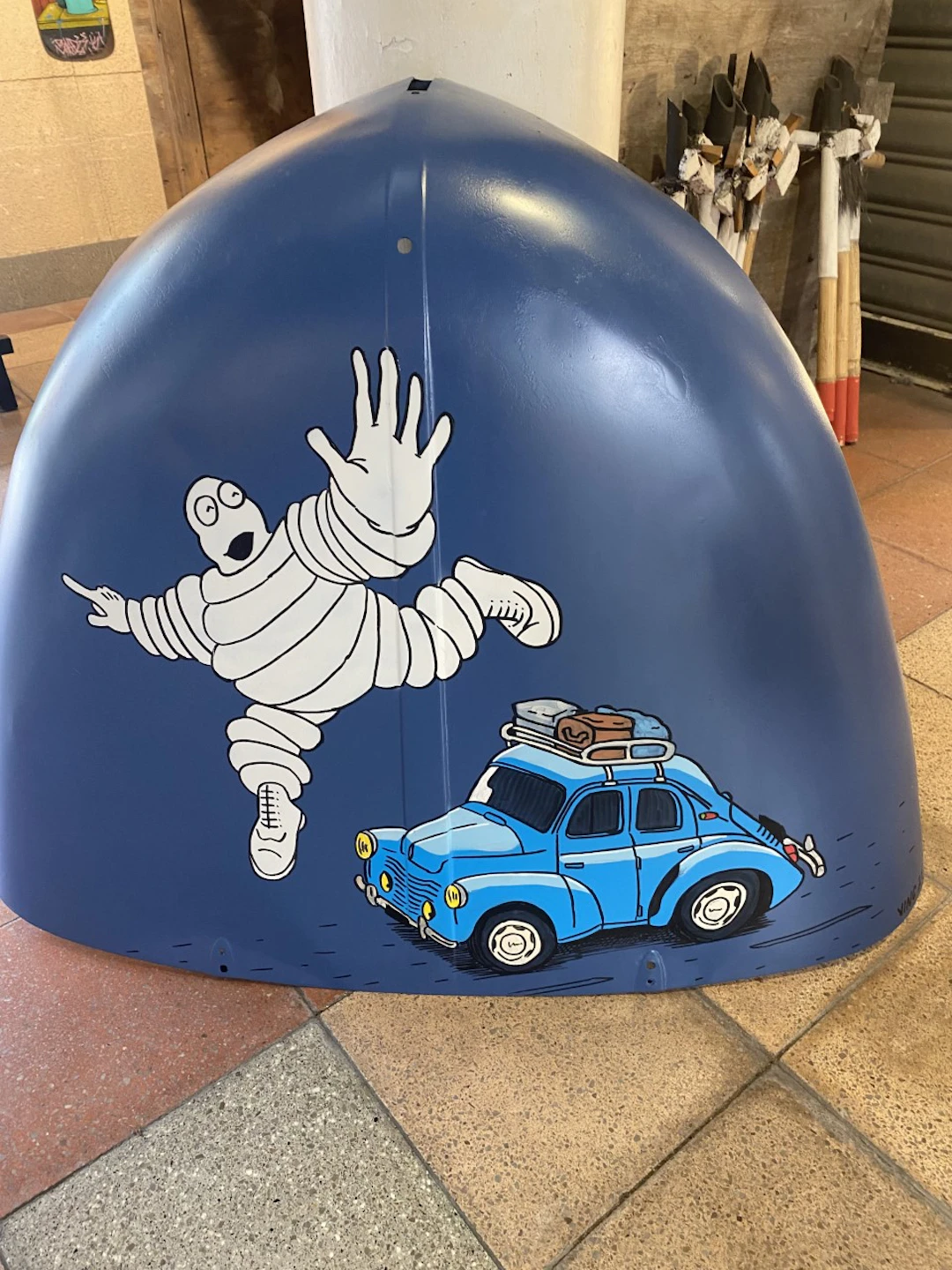 Vinc - 4 CV Bibendum - Acrylique sur capot (1960)