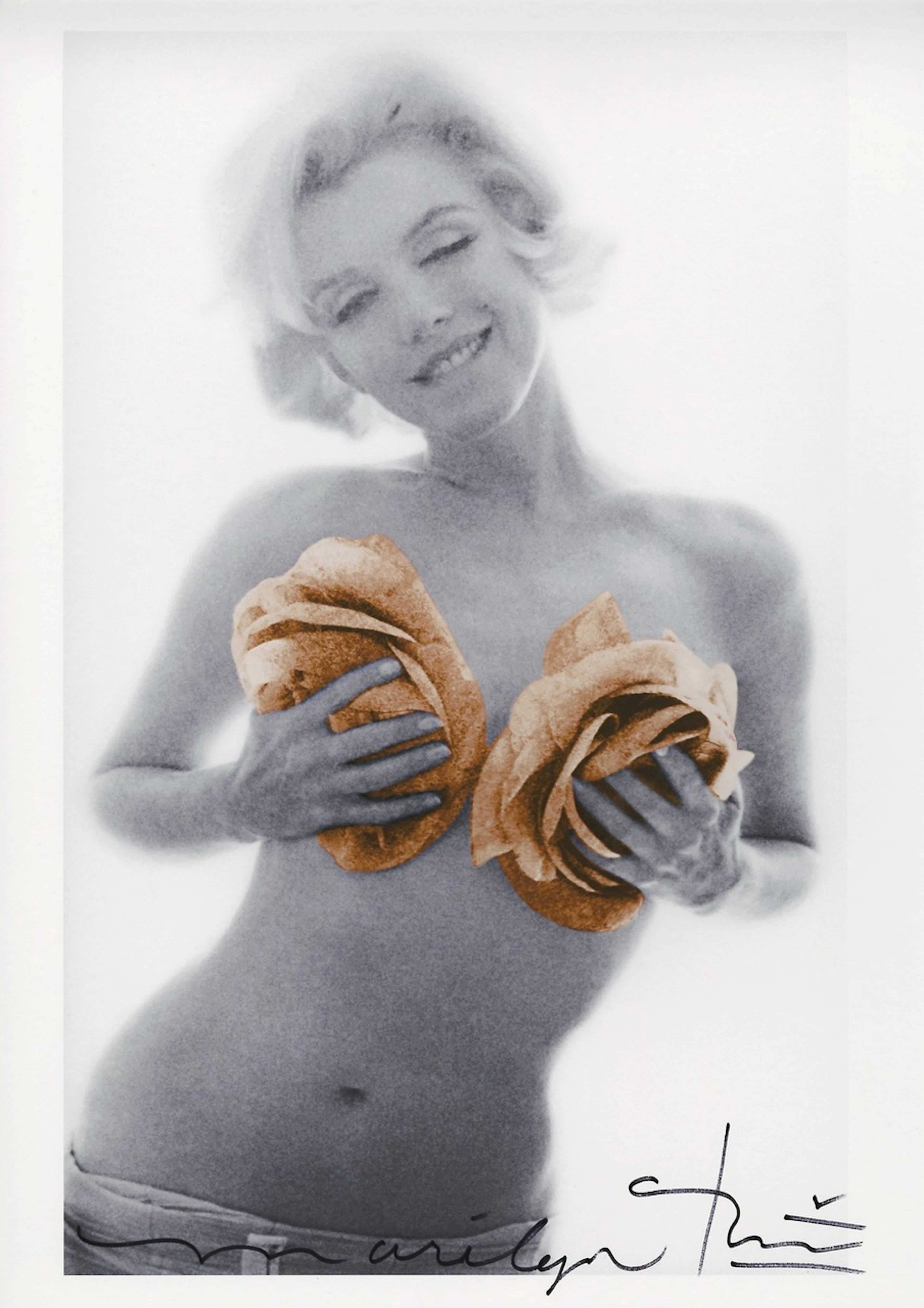 Bert Stern - Marilyn gold wink roses, 2011 - Photographie signée