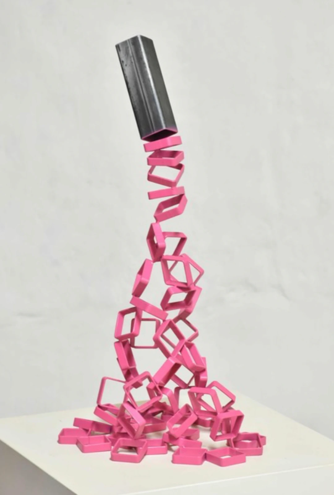 Yannick Bouillault - Sectionning Pink - Résine et Acier