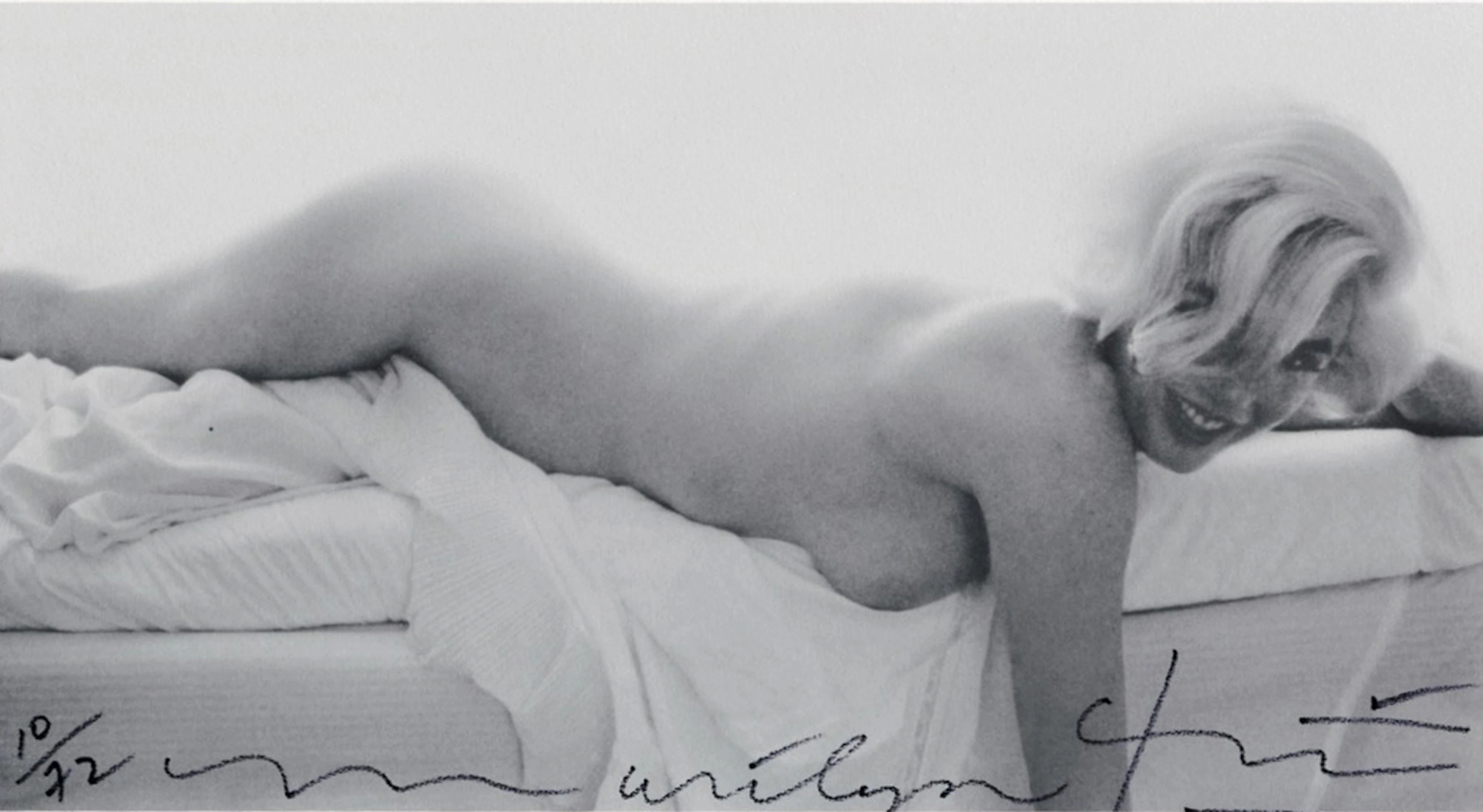 Bert STERN - Marilyn boob falling out, 2009 - Photographie signé