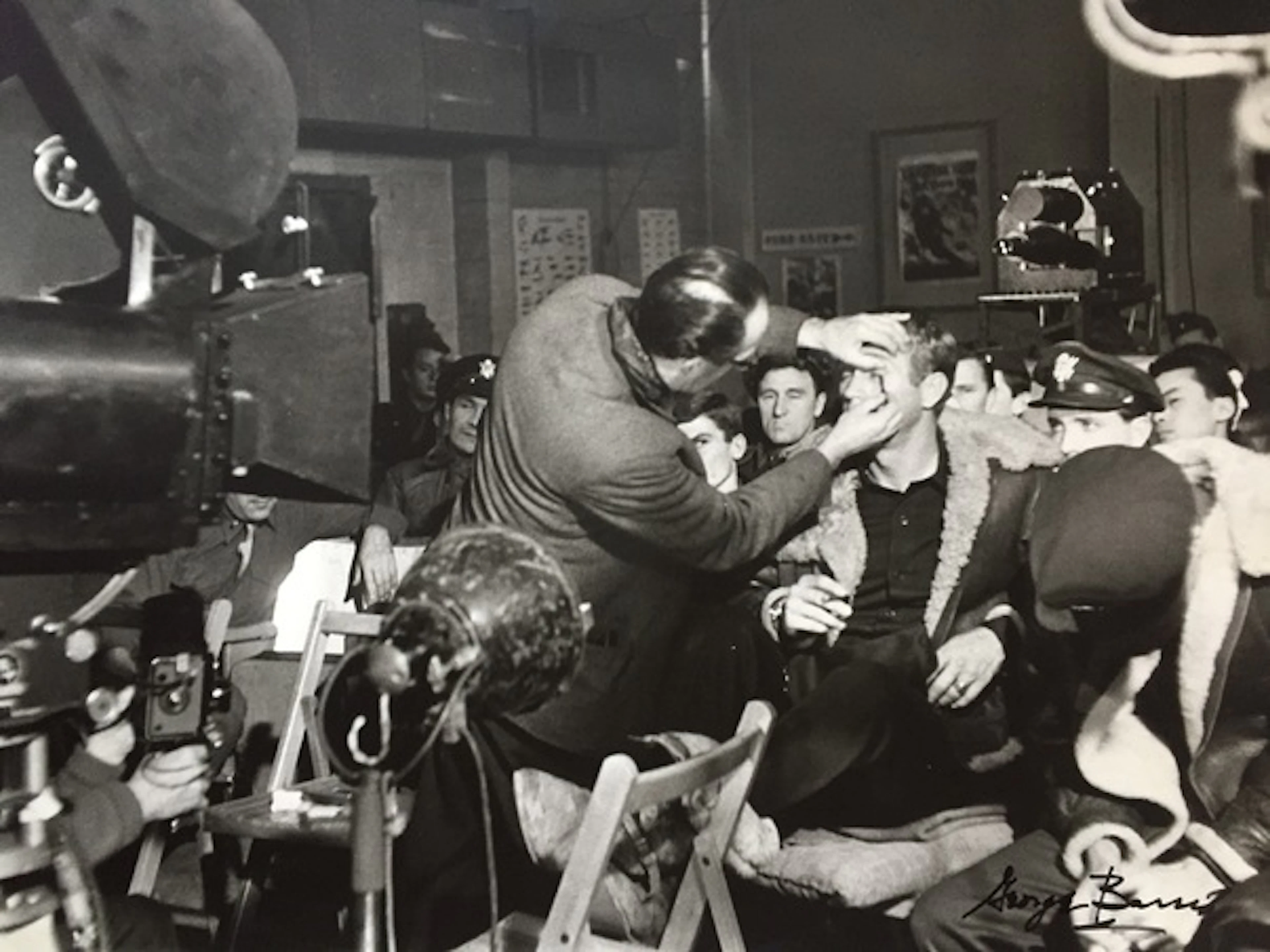 George BARRIS - Steve McQueen.War Lover : Maquillage, Tirage argentique signé