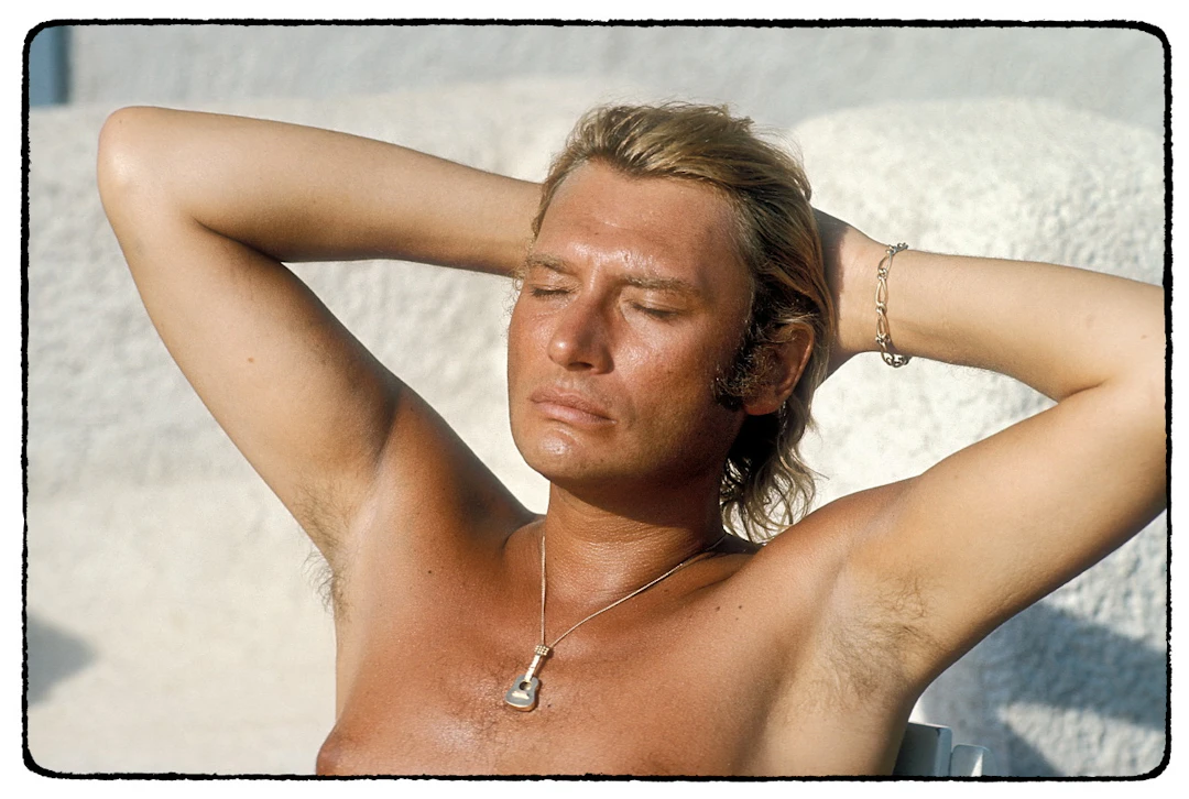 Francis APESTEGUY - Johnny Hallyday. Bain de soleil à St Tropez -