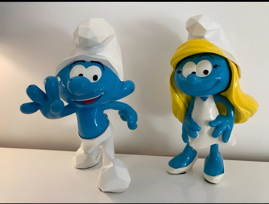 Orlinski - le Schtroumpf et la Schtroumpfette 2025 , sculpture