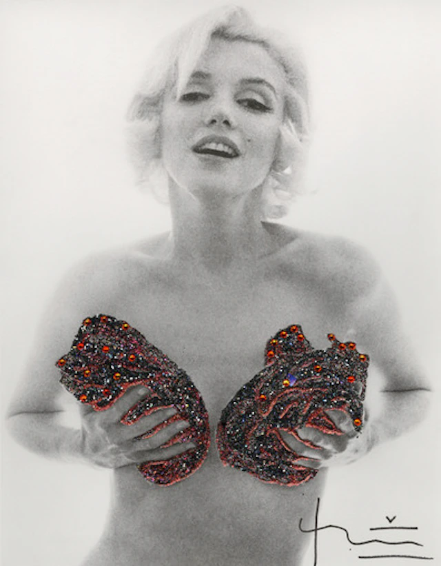 Bert STERN - Marilyn Red Classic Charcoal Roses, Photographie signée