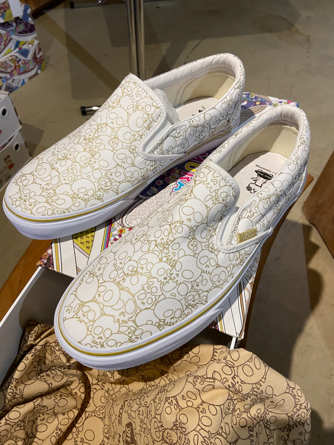 Vans x Murakami - gold skull