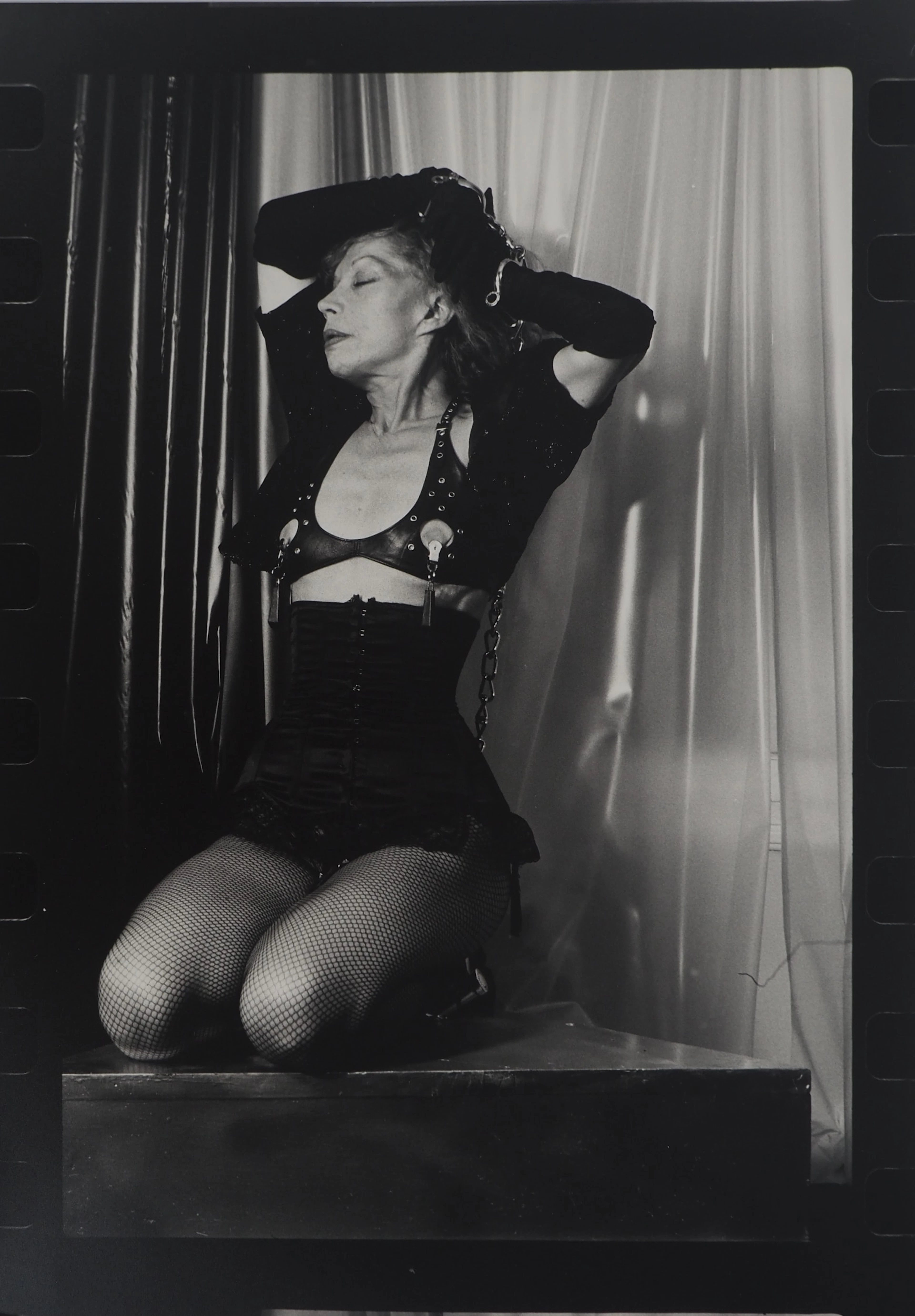 Irina IONESCO : Corset et bas résilles, Tirage argentique original