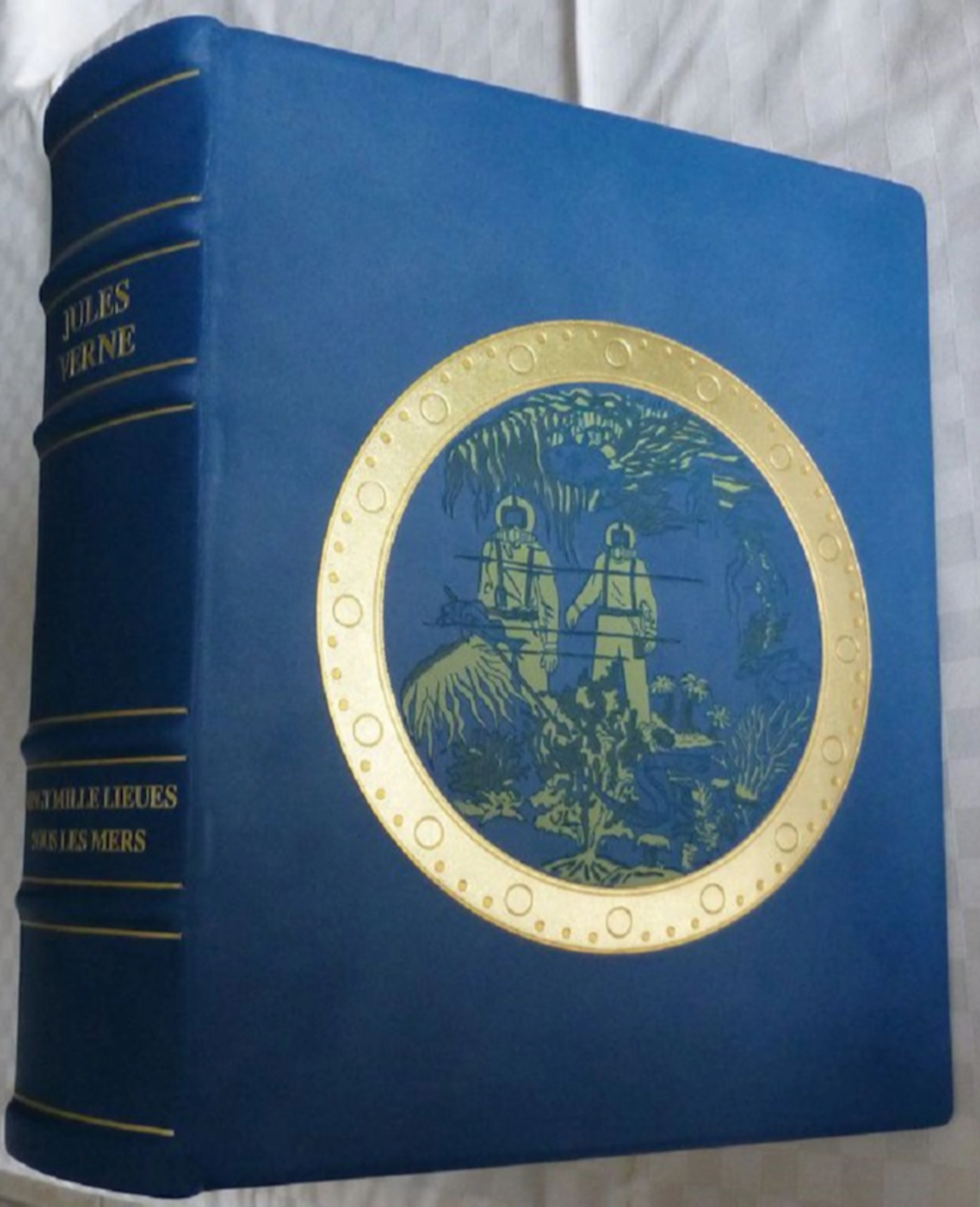 Jules VERNE - Vingts Mille Lieues sous les mers