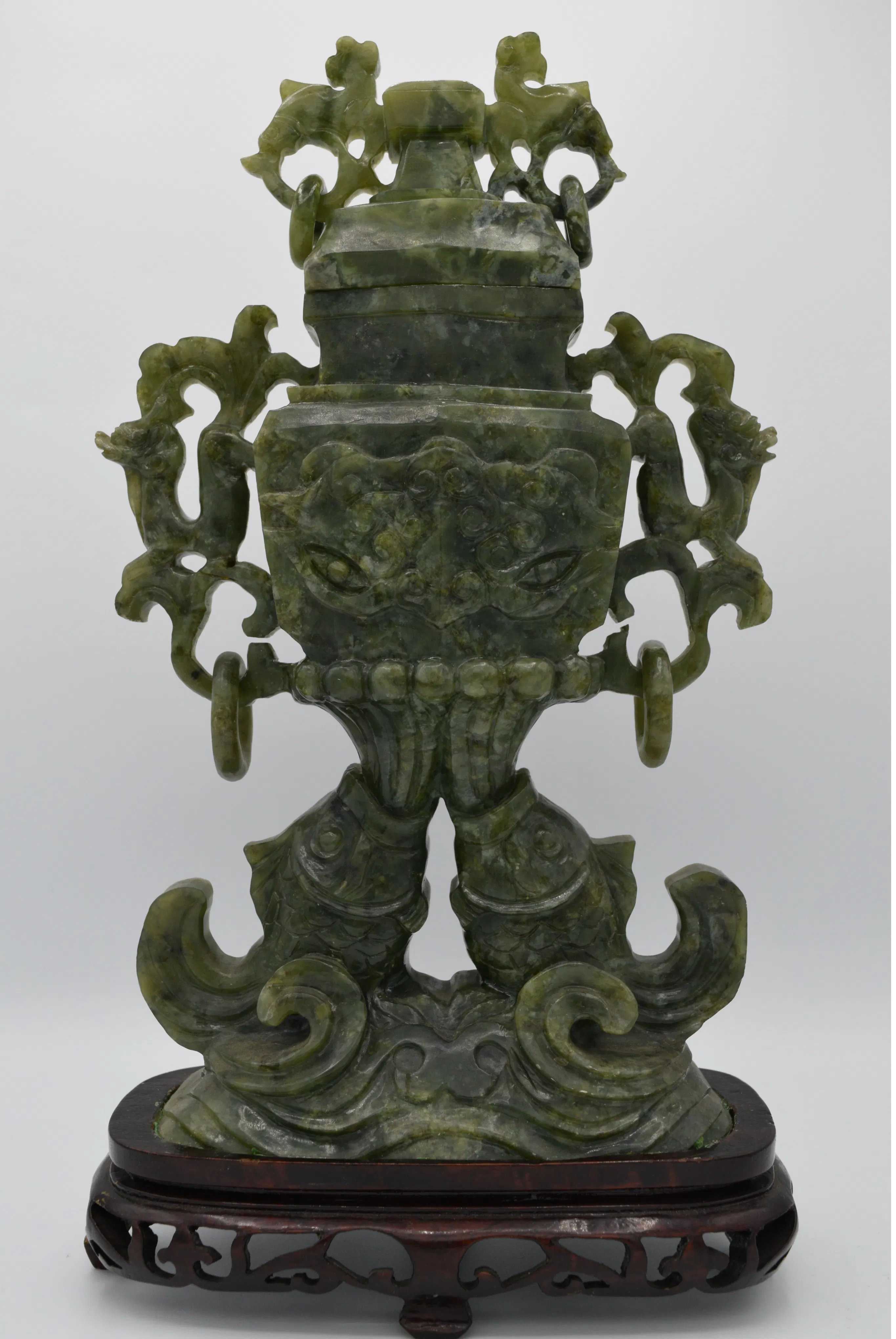 Chine - Grand vase couvert en serpentine verte