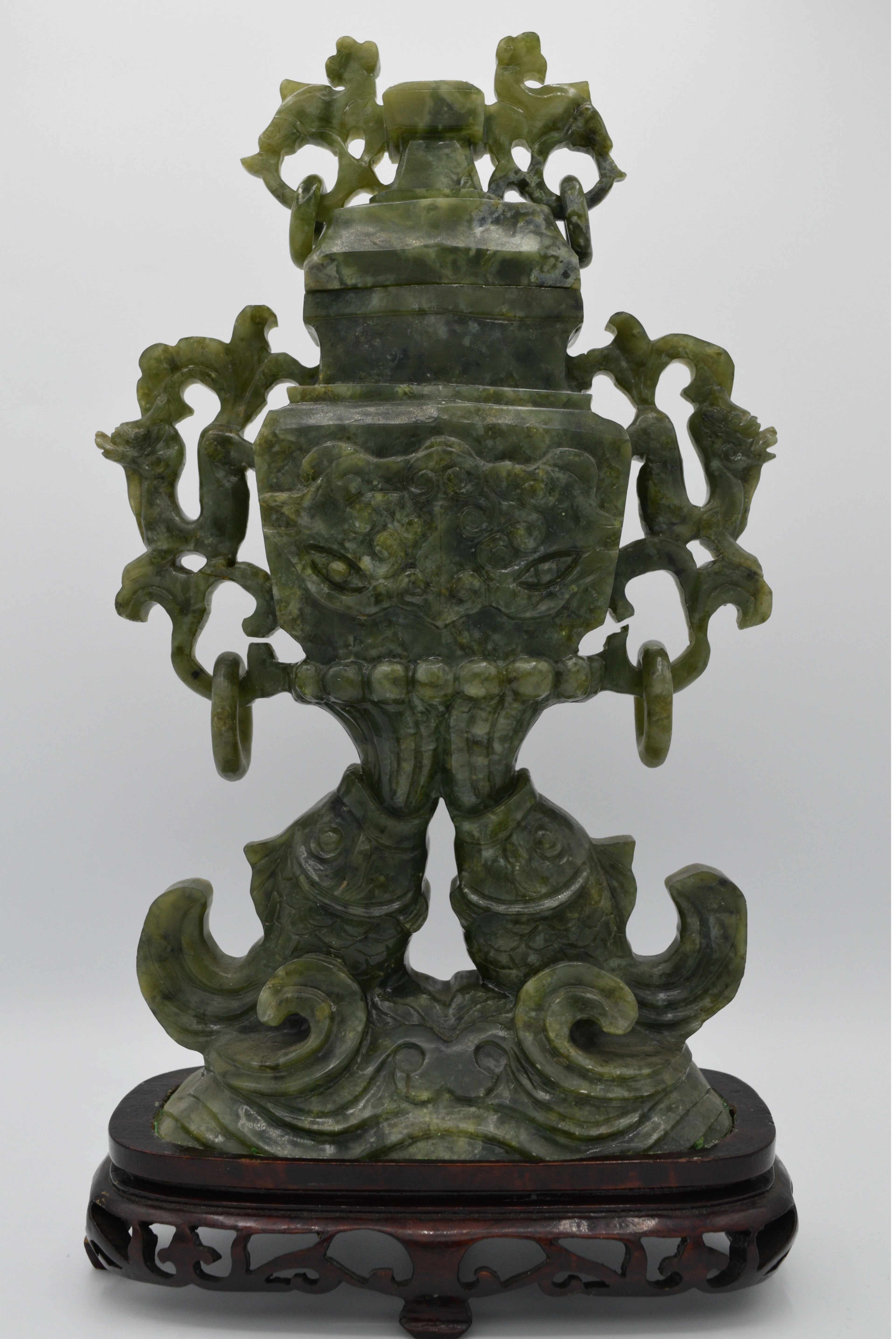Chine - Grand vase couvert en serpentine verte
