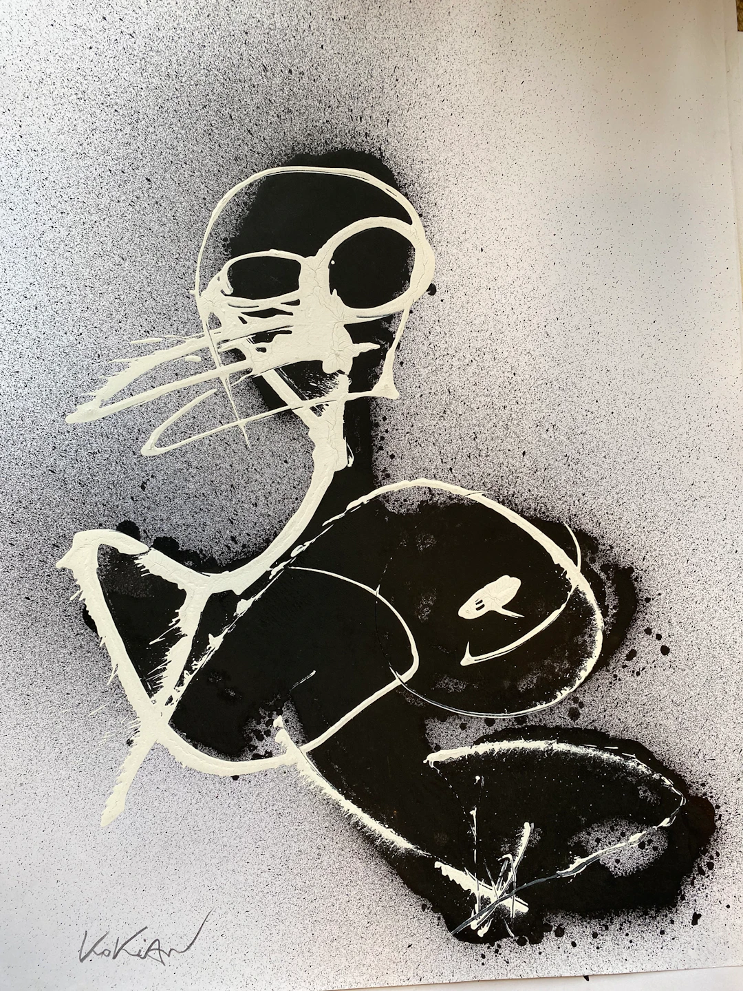 KOKIAN - Femme penchée - Technique mixte sur papier Canson