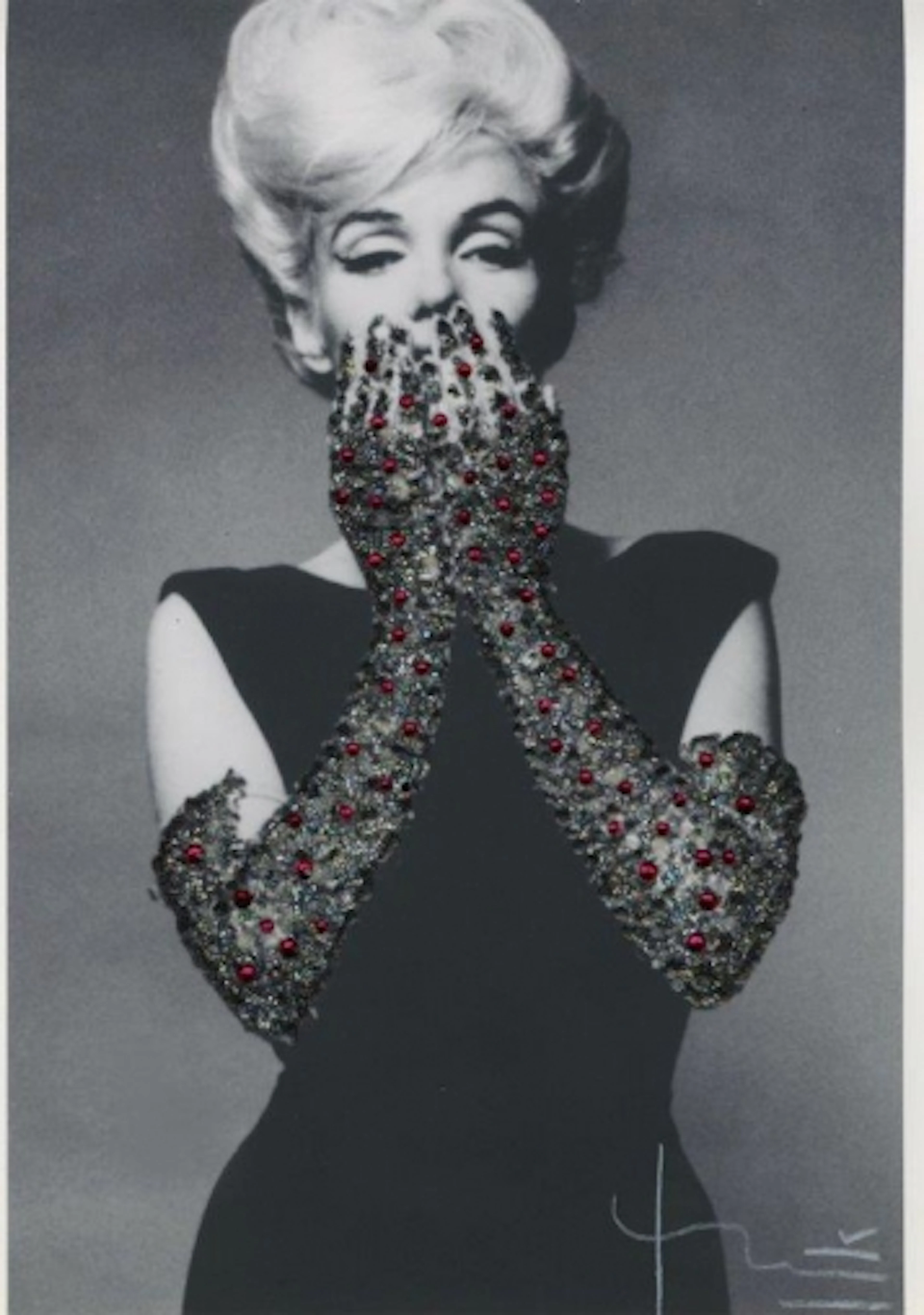 Bert STERN - Ruby Gloves - Photographie signée