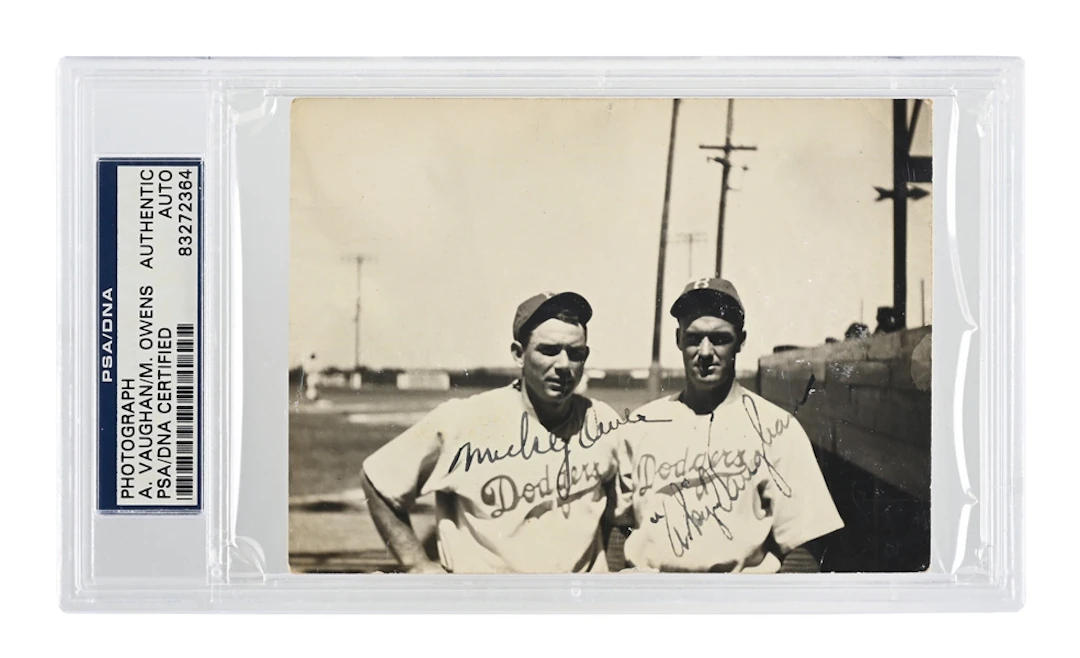 ARKY VON/MICKEY OWENS SIGNED PHOTOGRAPH PSA/DNA