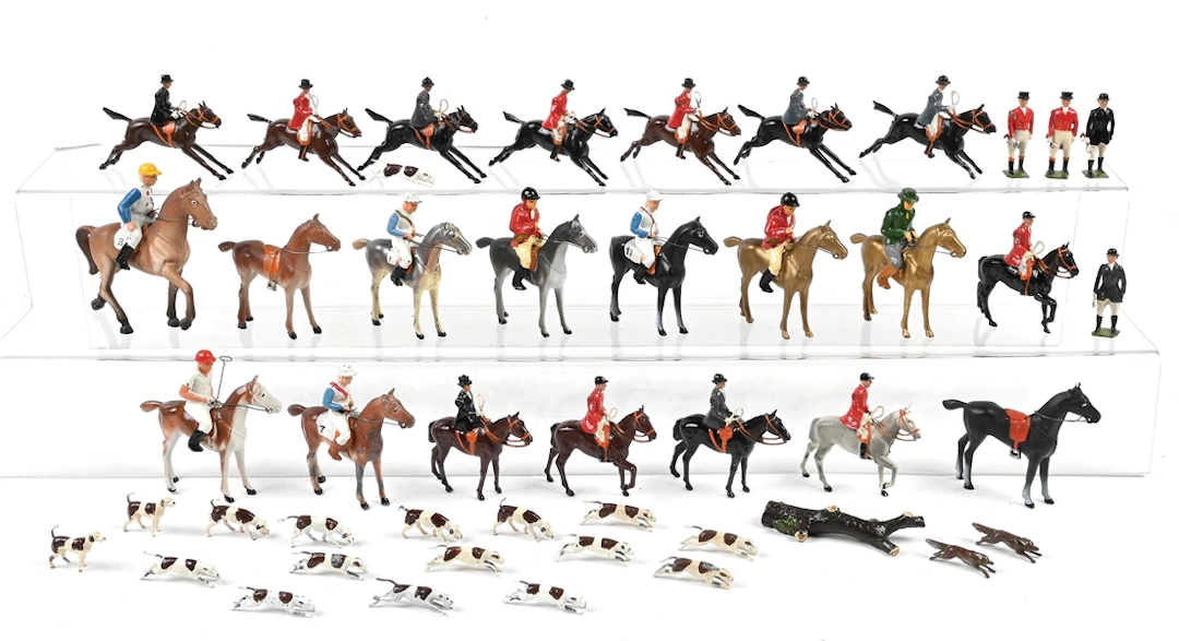 BRITAINS HUNT & ALLTOY JOCKEYS, 47 PIECES