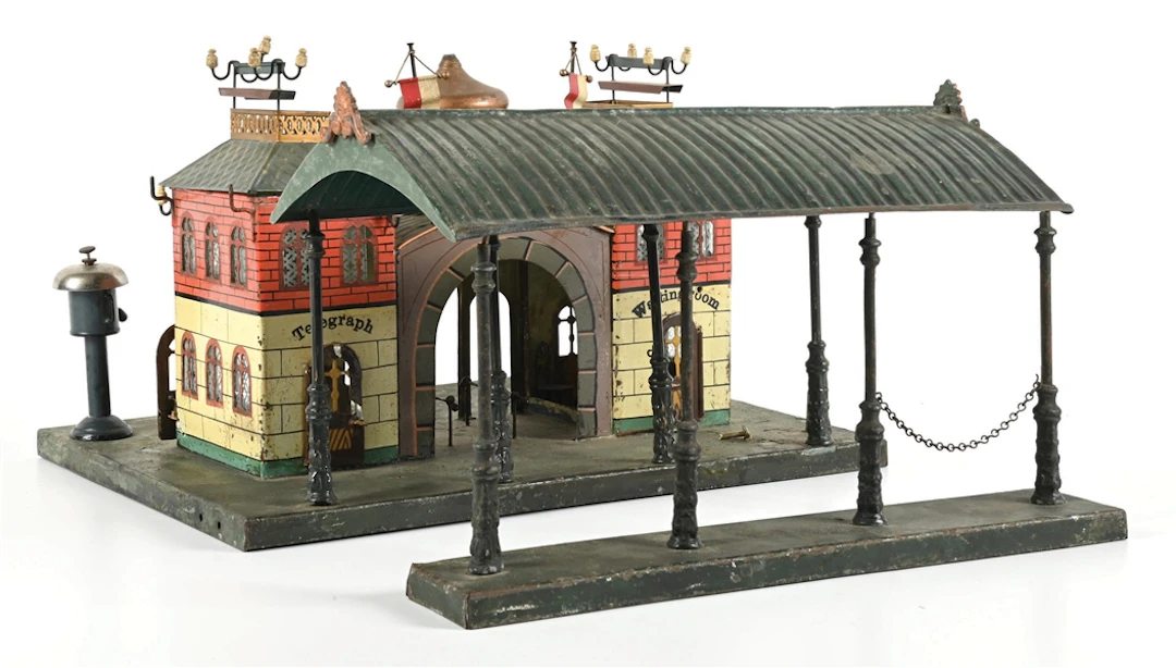 LOT OF 3: MARKLIN CENTRAL STATION W/ TRAIN SHED