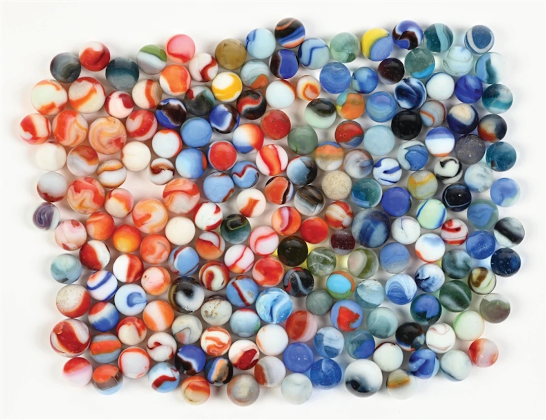 LARGE LOT OF MACHINE-MADE MARBLES