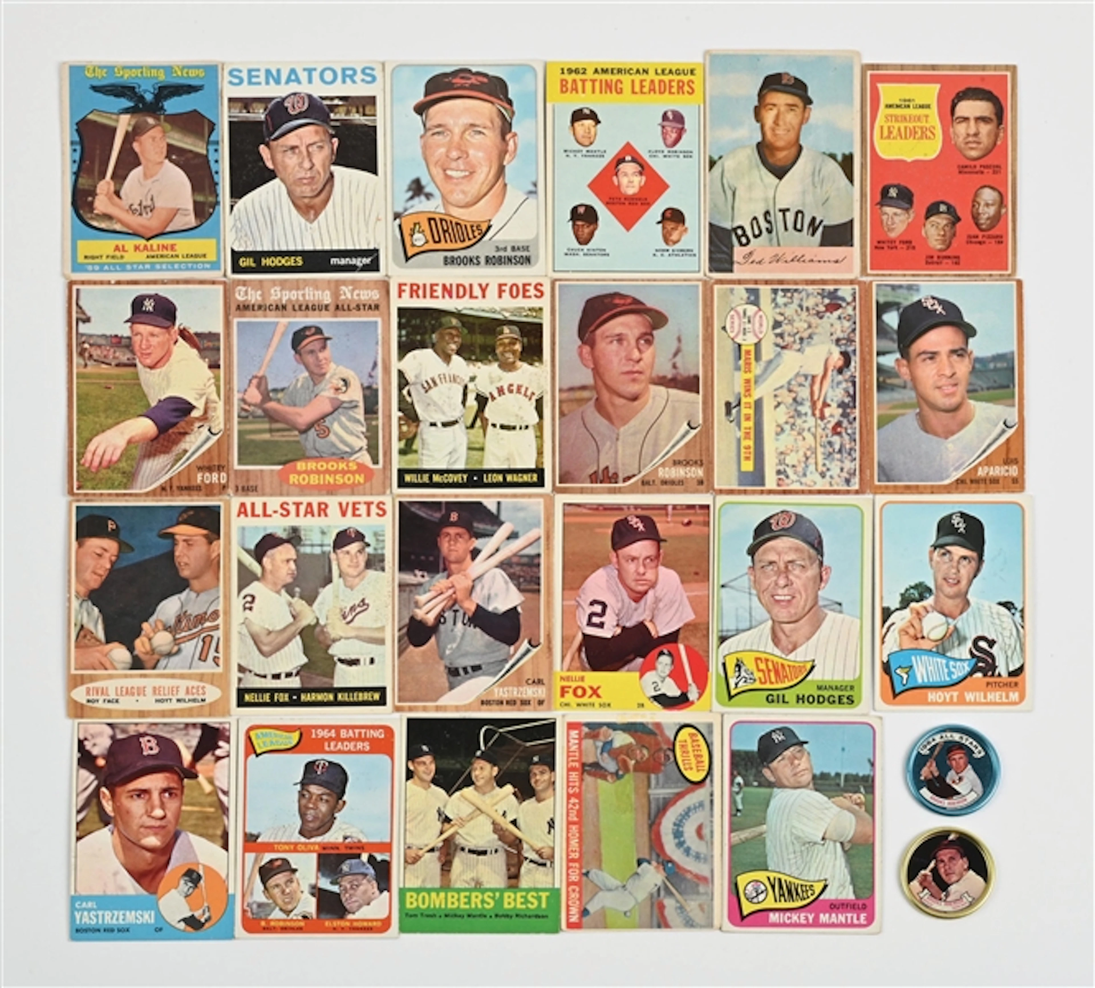 COLLECTION OF 23 VARIOUS MOSTLY 1960S BASEBALL CARDS & TWO COINS