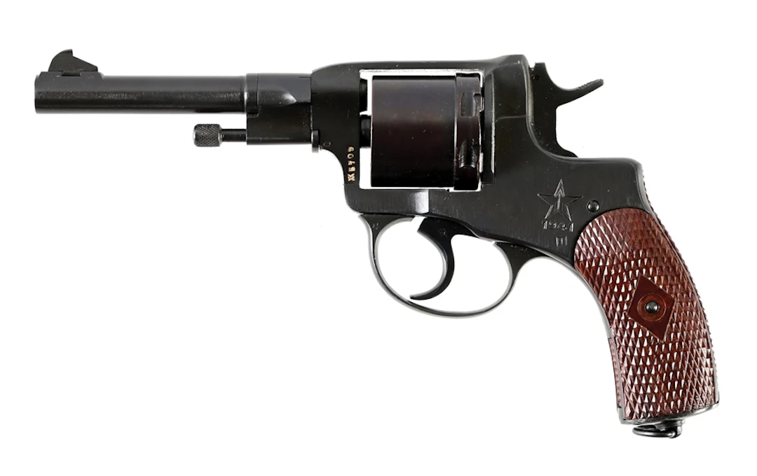 (C) FINE RUSSIAN NAGANT DOUBLE ACTION REVOLVER.