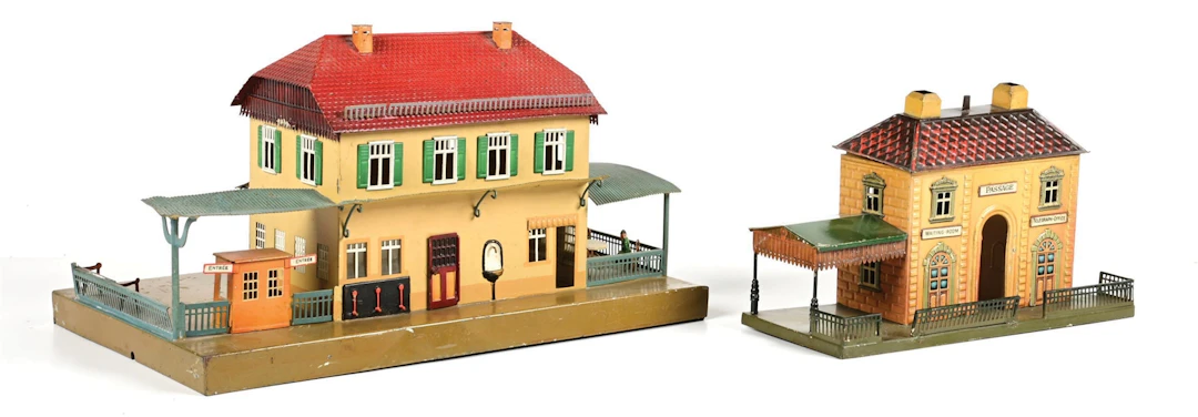 LOT OF 2: MARKLIN TINPLATE CENTRAL TRAIN STATIONS
