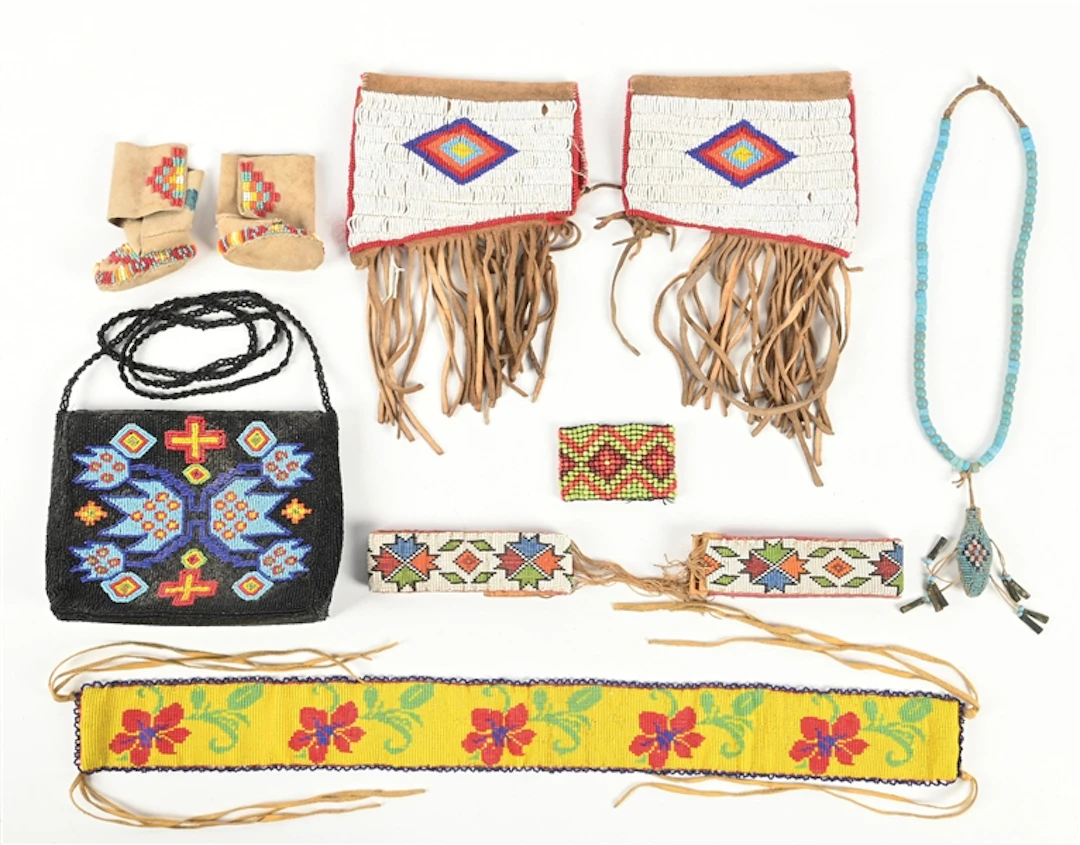 LOT OF 7: BEADWORK ITEMS