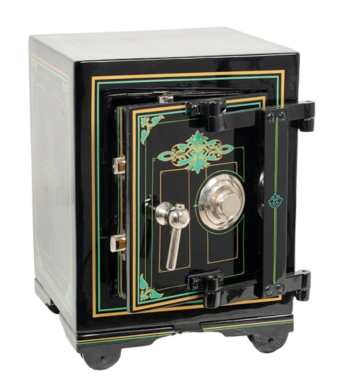SMALL CAST IRON DEMONSTRATER OR SALESMAN SAMPLE SAFE