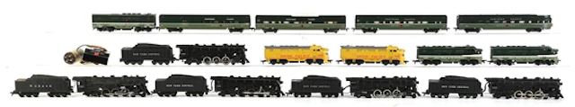 LOT OF 21: AMERICAN FLYER HO-GA. STEAM LOCOMOTIVES AND DIESEL PASSENGER SET