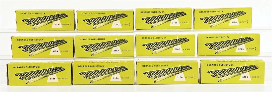 LOT OF 12: BOXED MARKLIN HO-GA. STRAIGHT TRAIN TRACKS #5106