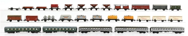 LOT OF 28: MARKLIN & OTHER HO-GA. ASSORTED FREIGHT & PASSENGER CARS