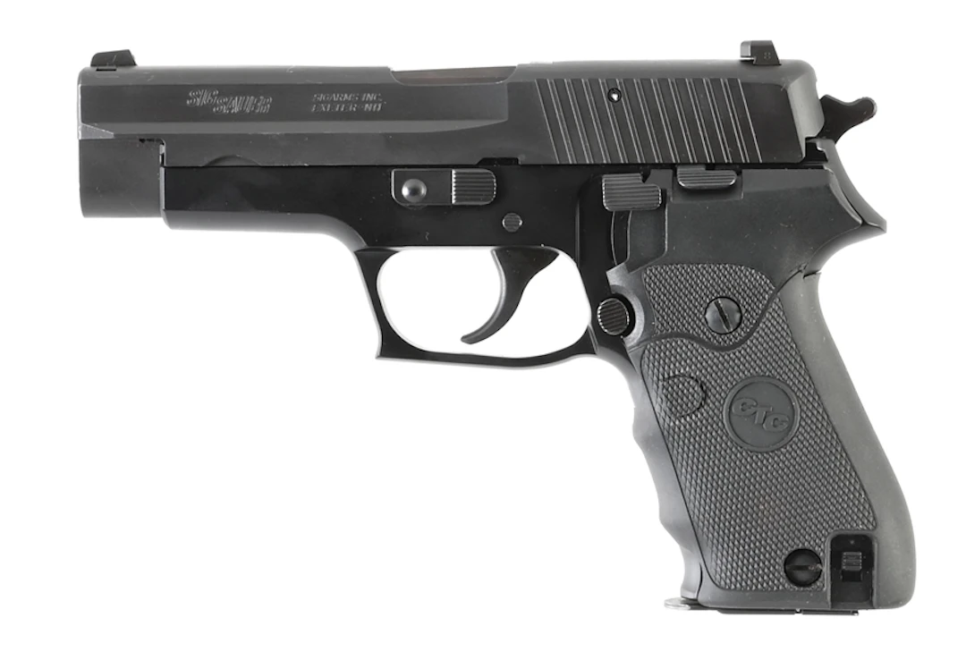 (M) SIG SAUER P220 SEMI-AUTOMATIC PISTOL WITH BOX/CASE