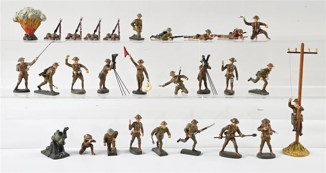 LINEOL & ELASTOLIN U.S. COMBAT TROOPS IN ACTION, 28 PIECES
