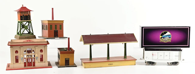 LOT OF 8: MTH BRIDGE, TURNTABLE, BOXCAR & LIONEL PREWAR ACCESSORIES