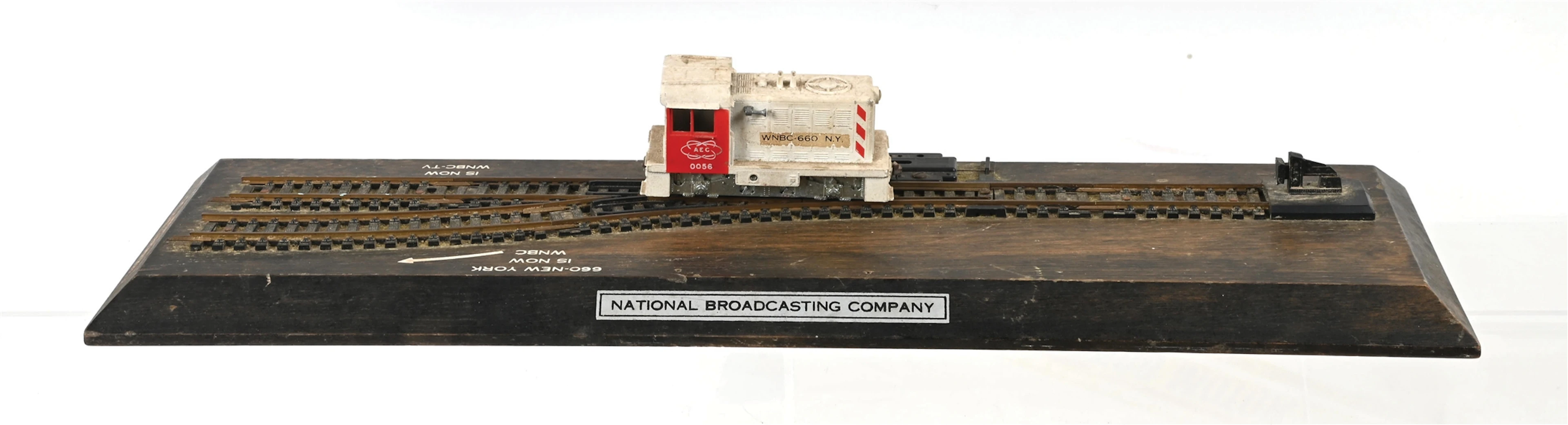 LIONEL HO-GA. D-301 WNBC SWITCHER LOCO DESKTOP PROMOTIONAL PIECE