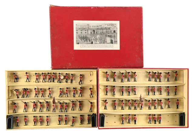 W. BRITAIN CHANGING OF THE GUARD AT BUCKINGHAM PALACE SCOTS & COLDSTREAM