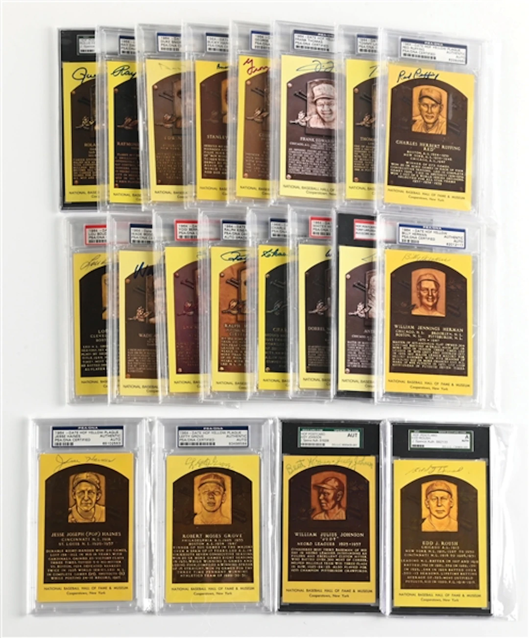 LOT OF 20: SIGNED YELLOW HOF PLAQUES PSA AND JSA