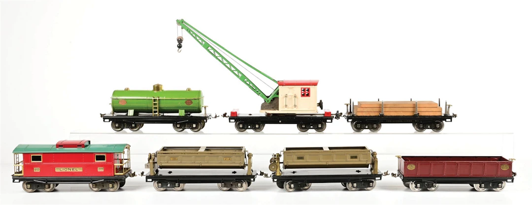 LOT OF 7: PRE-WAR LIONEL STANDARD GA. ASSORTED 200-SERIES FREIGHT