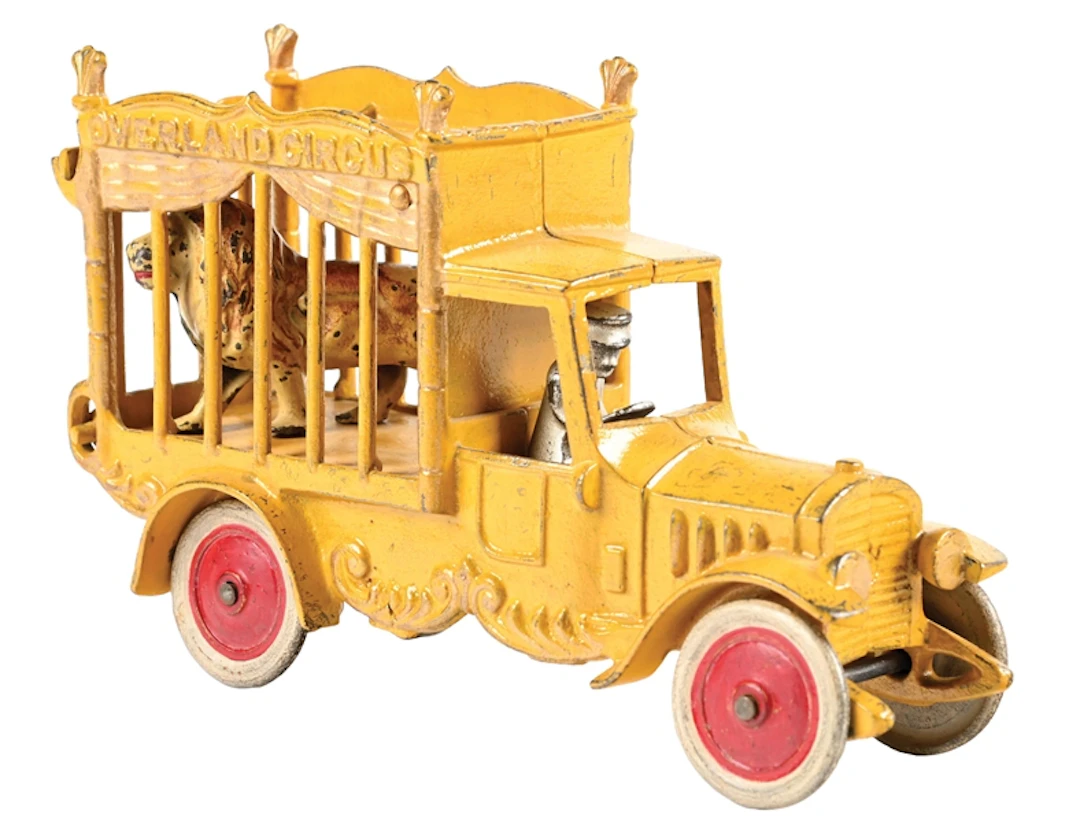 KENTON HARDWARE CO. OVERLAND CIRCUS CAST IRON TRUCK